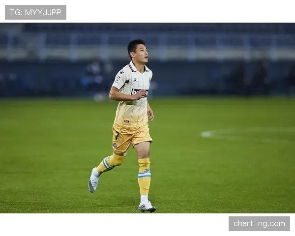 武磊半夜直播豪掷几万，家里月工资估计都不够划水吧？