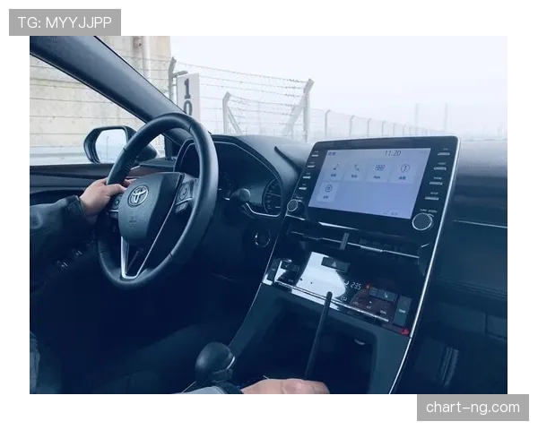 练俊杰训练像机器，私下朋友圈全是豪车豪表，我刷新了三遍才信得过